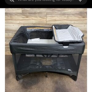 4MOMS Playard COMPLETE SET with Playard, Bassinet, Changing Station & Sheets!